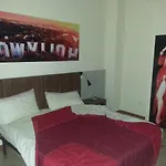 Hollywood Panzió