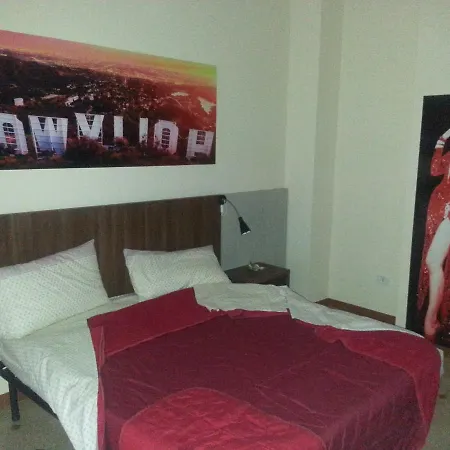 Hollywood Bed and Breakfast